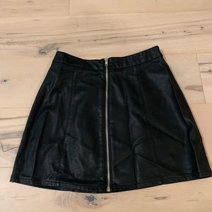 Forever 21 Faux Leather Zip up Skirt